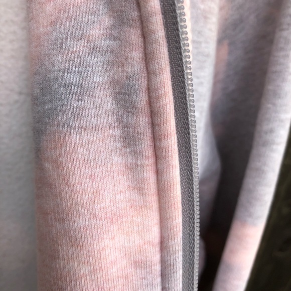 🐊🐊 Lacoste bleach spill hoodie - Picture 5 of 8